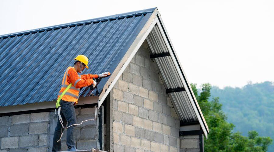 Expert Emergency Roof Repairs services in Southmayd, TX